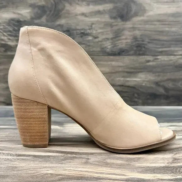 NIB Lucky Brand Joal 9M Leather Deep Notch Open Toe Pump Bootie Shootie Stone - Picture 5 of 12